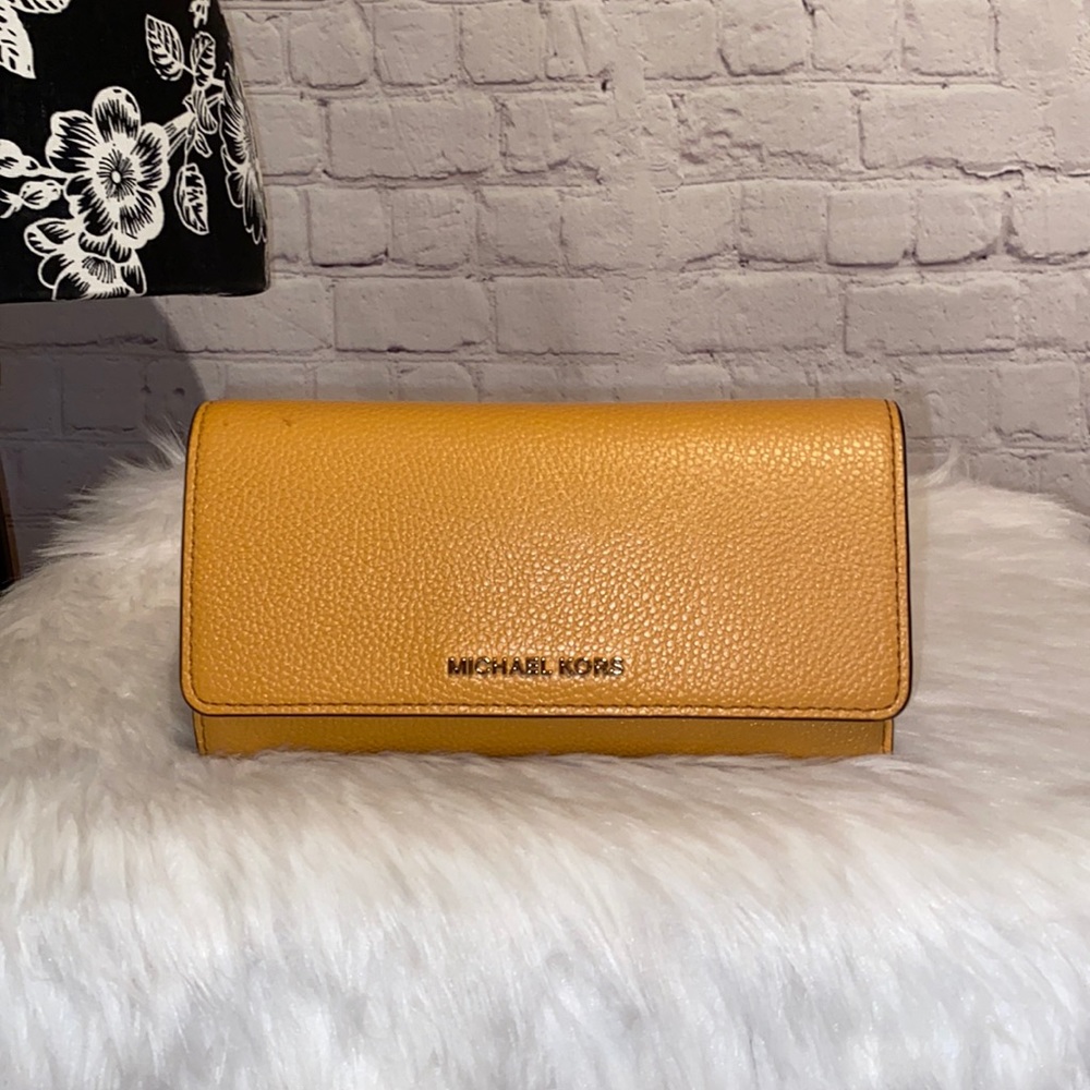 Michael Kors JET SET Trifold Wallet